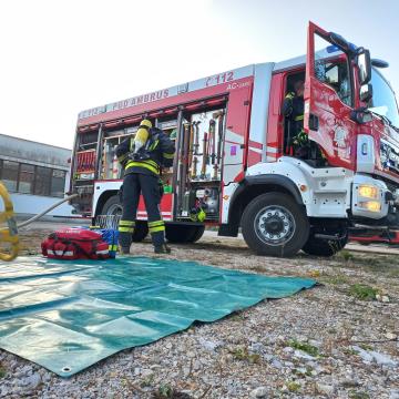 Z gasilsko sektorsko vajo v Ambrusu se je zaključil mesec požarne varnosti 1